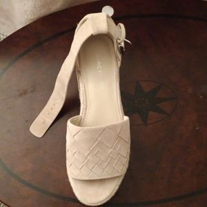 Marc Fisher Women's Tan Sandals